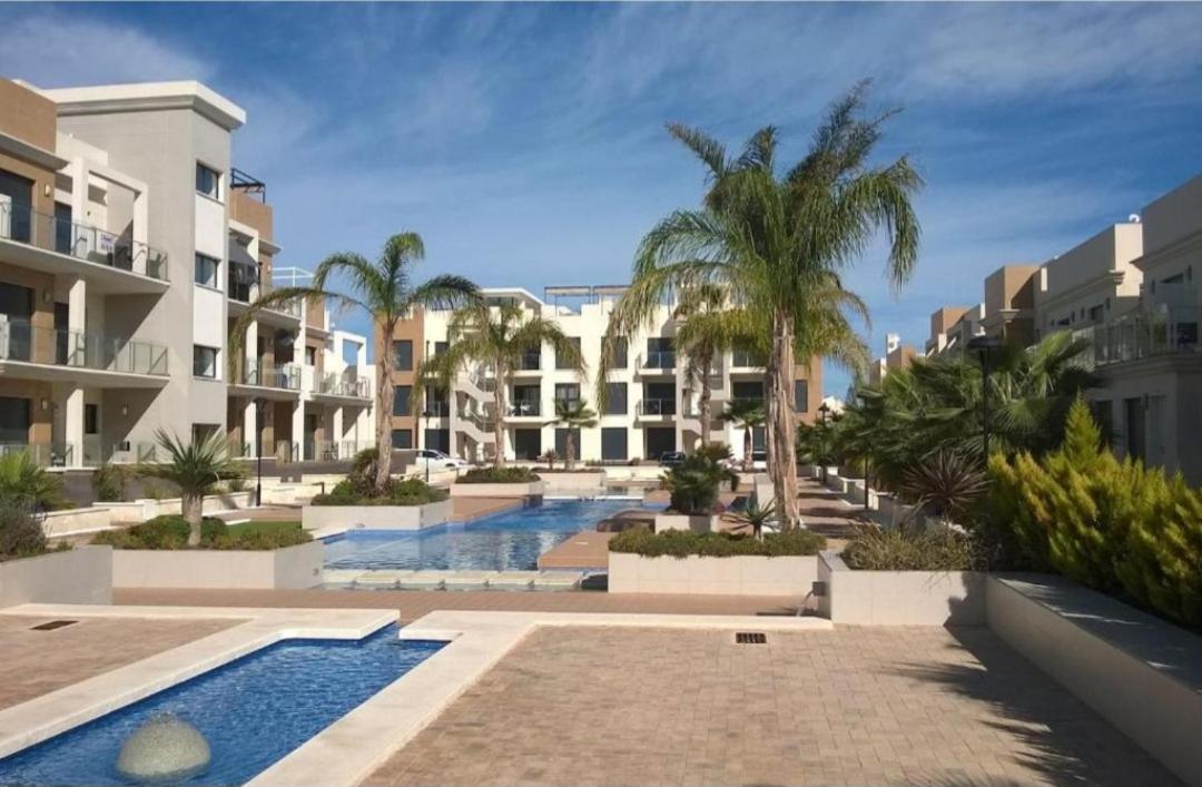 Zenia Beach أوريويلا المظهر الخارجي الصورة